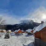 Joli Avec Terrasse Vue Sur Les Montagnes Uvernet-Fours