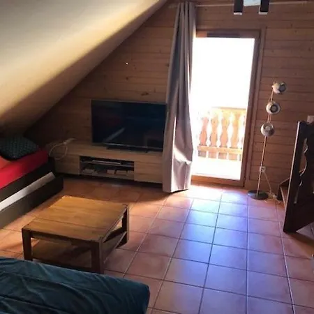 Apartment Joli Avec Terrasse Vue Sur Les Montagnes *