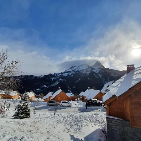 Joli Avec Terrasse Vue Sur Les Montagnes Uvernet-Fours